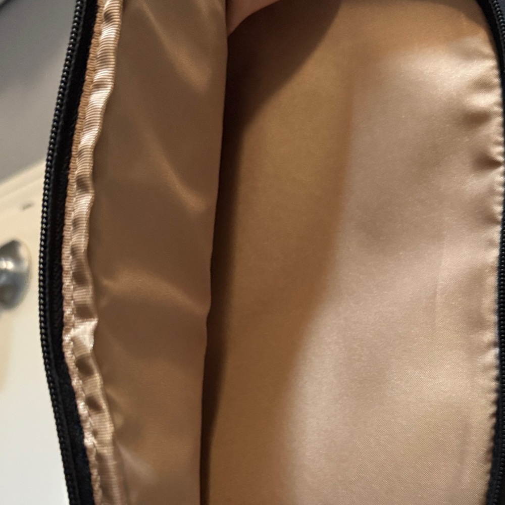 Baggallini Black Tavel Tote Bag EUC - Picture 3 of 10